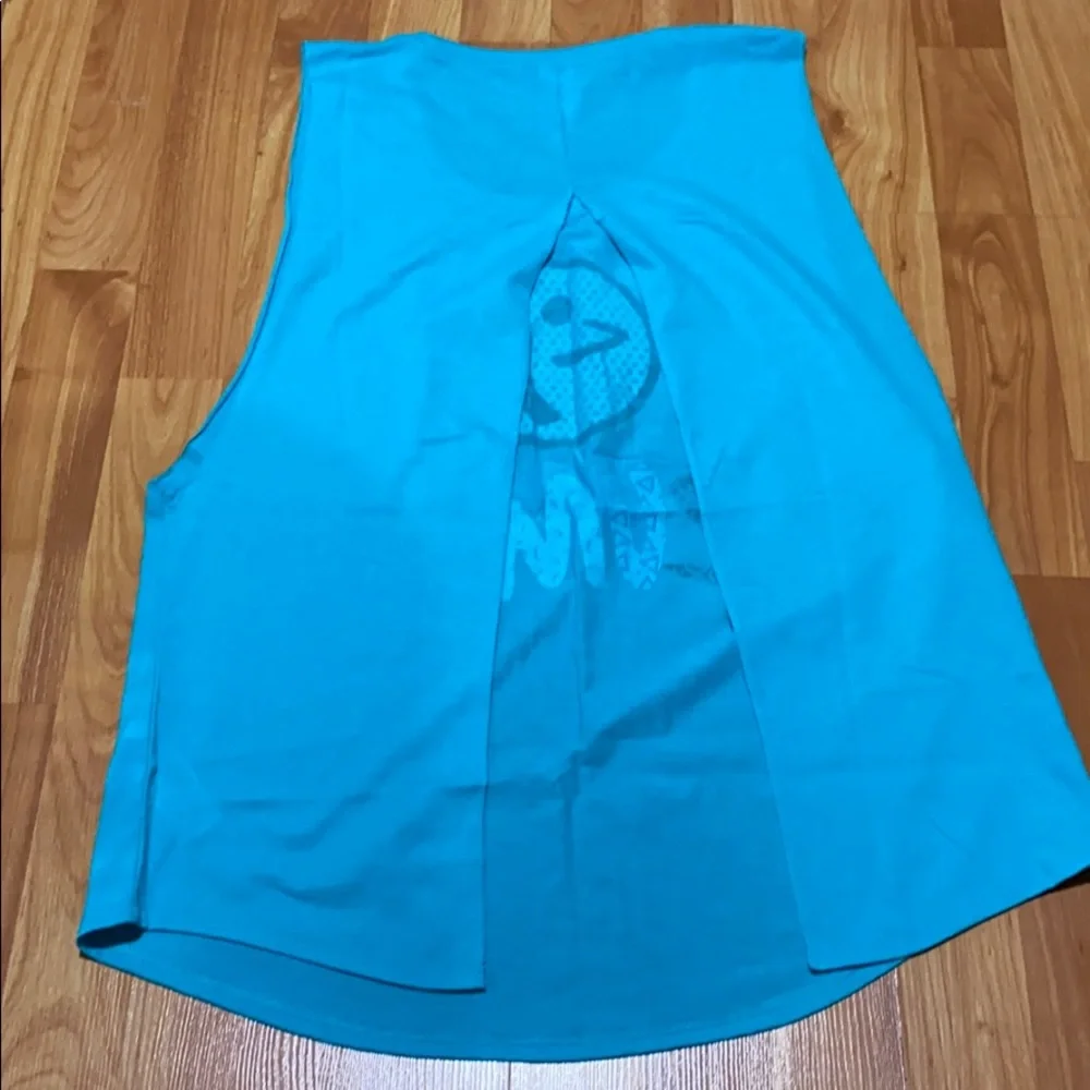 Zumba Dance Outside Open Back Tank Size Large - Picture 2 of 4